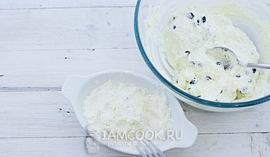 сырники с черной смородиной