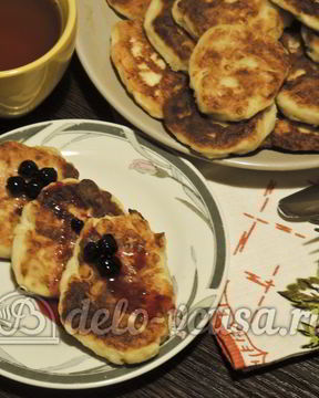 Сырники с фруктами