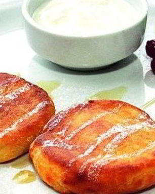 Сырники с кленовым сиропом