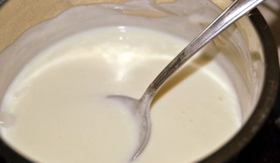 сырники, тушенные в сладкой сметане