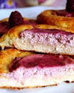 Сырники в духовке с ягодной начинкой