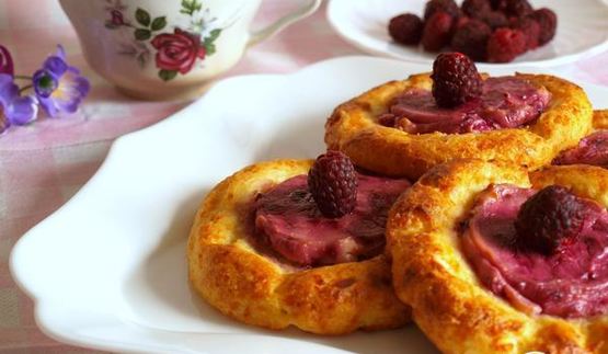 сырники в духовке с ягодной начинкой