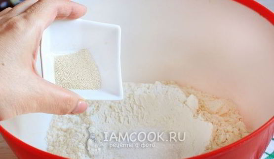 дрожжевое тесто на кефире для пиццы