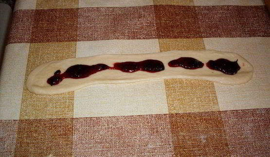 сдобное дрожжевое тесто и булочки