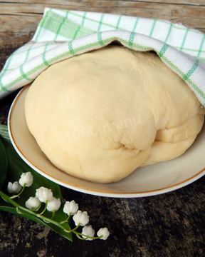 Сдобное тесто на кефире для булочек