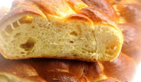 сырная косичка из дрожжевого теста