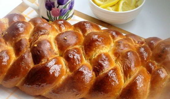 сырная косичка из дрожжевого теста