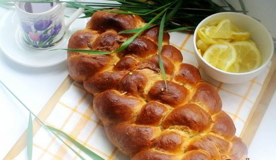 сырная косичка из дрожжевого теста