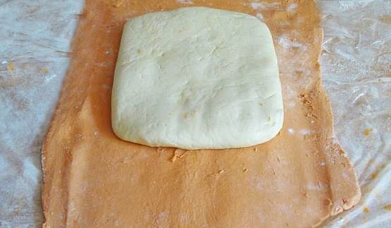 томатное слоеное тесто