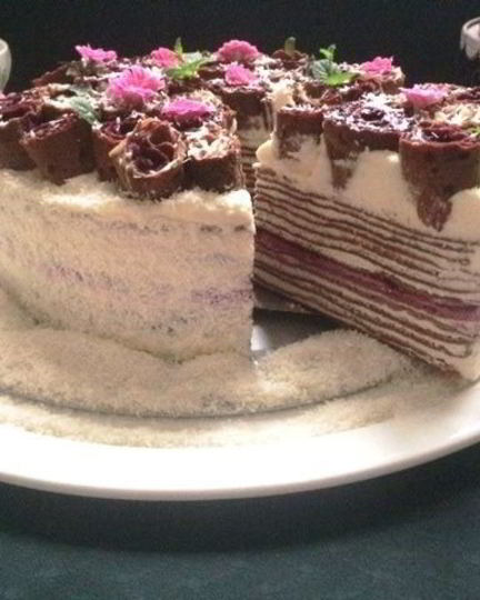 Рецепт блинного торта со смородиновым конфи