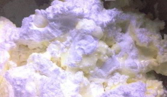 блинный торт со смородиновым конфи