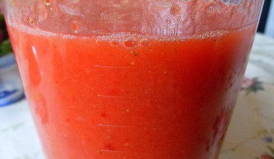 чеpнично-клубничный торт из печенья