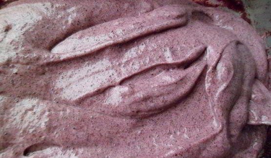 чеpнично-клубничный торт из печенья