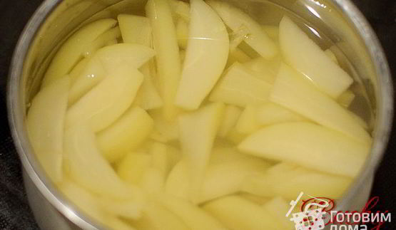 грушевый торт со взбитыми сливками