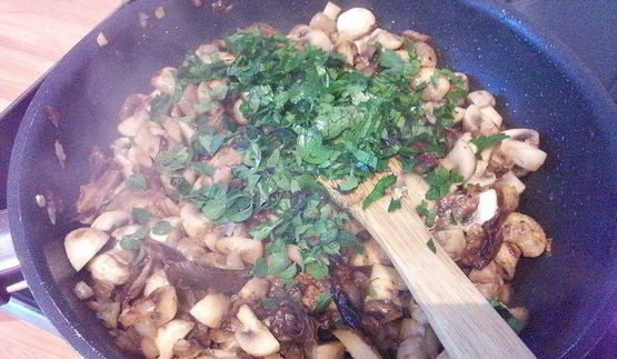 картофельно-грибной торт с черносливом