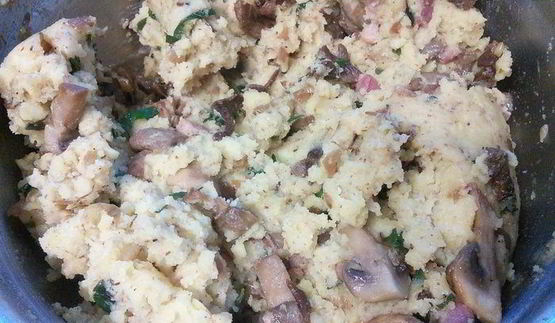 картофельно-грибной торт с черносливом