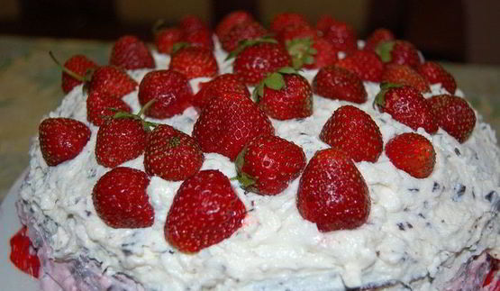 клубничный торт
