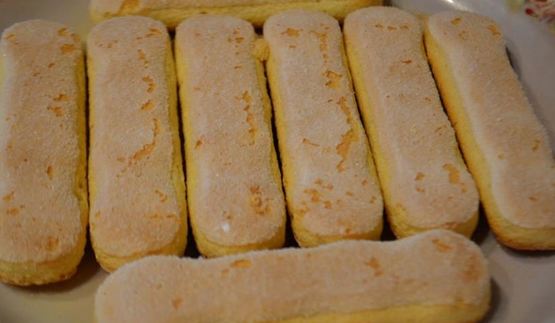 летний торт из печенья савоярди