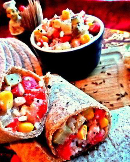 Рецепт перекуса в тортилье с рыбой и овощами