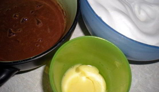 рулетоторт с шоколадным муссом