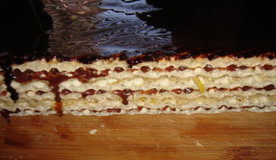 шоколадно-лимонный вафельный торт с миндалем