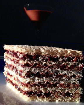 Шоколадно-ореховый вафельный торт