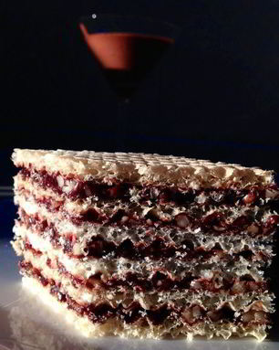 Шоколадно-ореховый вафельный торт