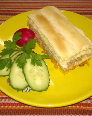 Слоеный торт с рыбой