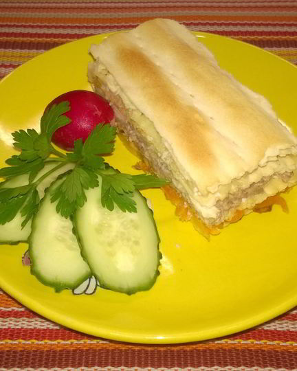 Рецепт слоеного торта с рыбой