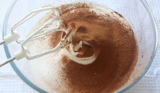 торт безе кофе и чернослив