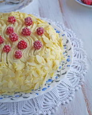 Торт из тыквы с кокосом и миндалем