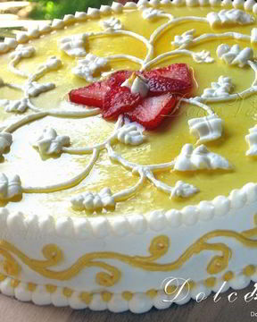 Торт Лимонный бриз с клубникой