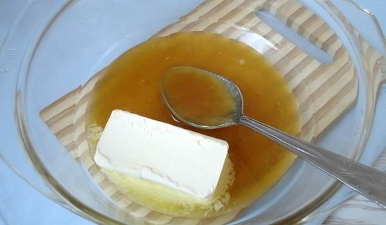 торт медовый с черничным кремом