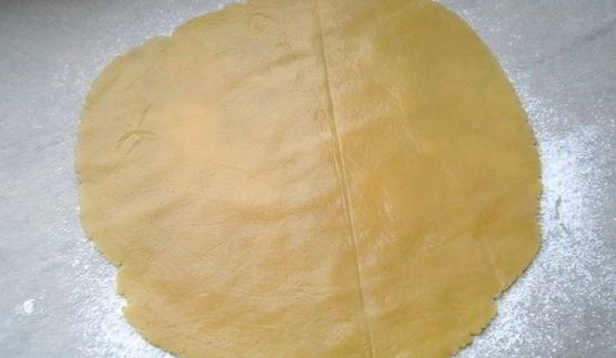 торт медовый с черничным кремом