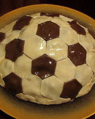 Торт Муравейник со сгущенкой и орехами