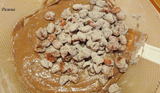 торт с белым и темным шоколадом