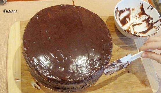 торт с белым и темным шоколадом