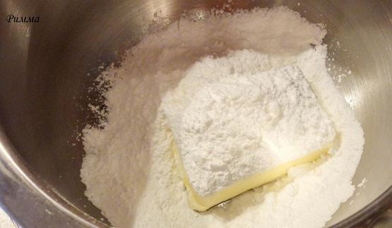 торт с белым и темным шоколадом