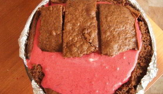 торт шоколадно-вишневый купол