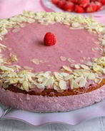 Творожно-клубничный торт