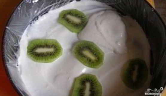 творожный торт с желе и фруктами