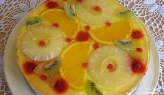 творожный торт с желе и фруктами