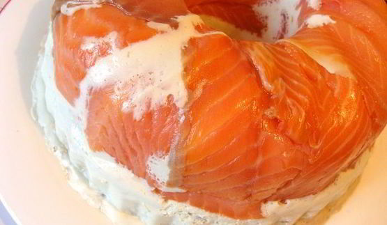 закусочный лососево-сырный торт