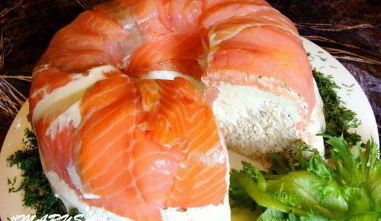 закусочный лососево-сырный торт