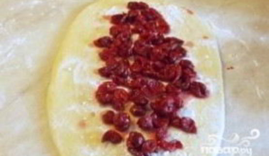 вишневый рулет