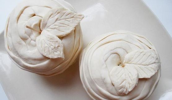 запеченные яблоки в тесте