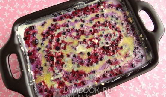 геркулесовая запеканка с черникой