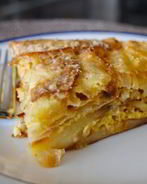 Картофельная запеканка с луком