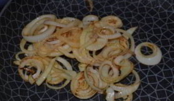 картофельная запеканка с луком