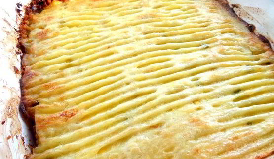 картофельная запеканка с сельдереем и фаршем